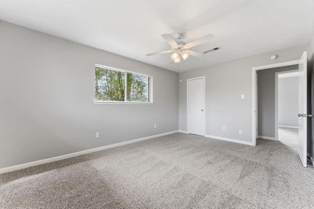 210 Bybee Drive, Conroe, TX 77301