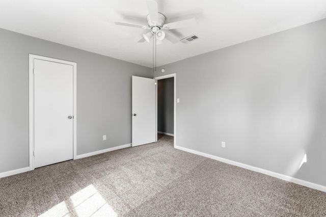 210 Bybee Drive, Conroe, TX 77301