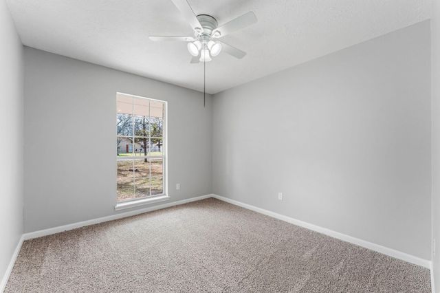 210 Bybee Drive, Conroe, TX 77301