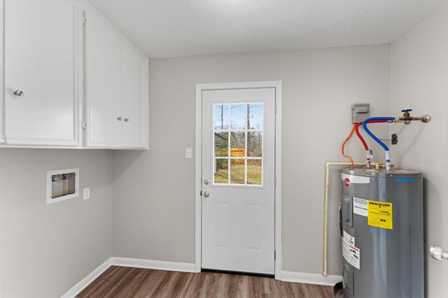 210 Bybee Drive, Conroe, TX 77301