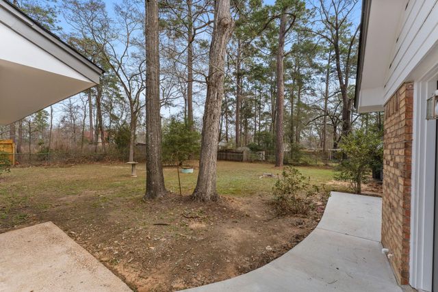 210 Bybee Drive, Conroe, TX 77301