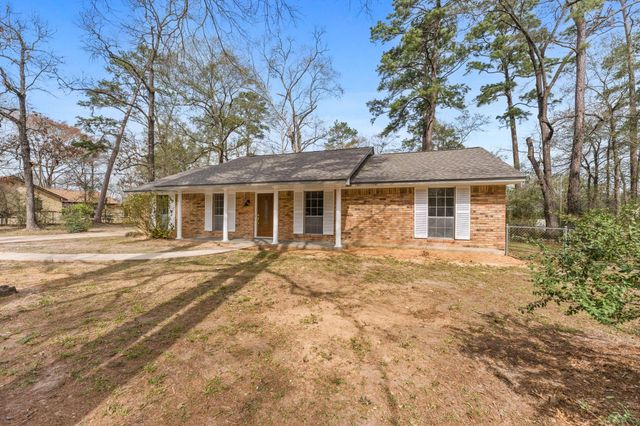 210 Bybee Drive, Conroe, TX 77301