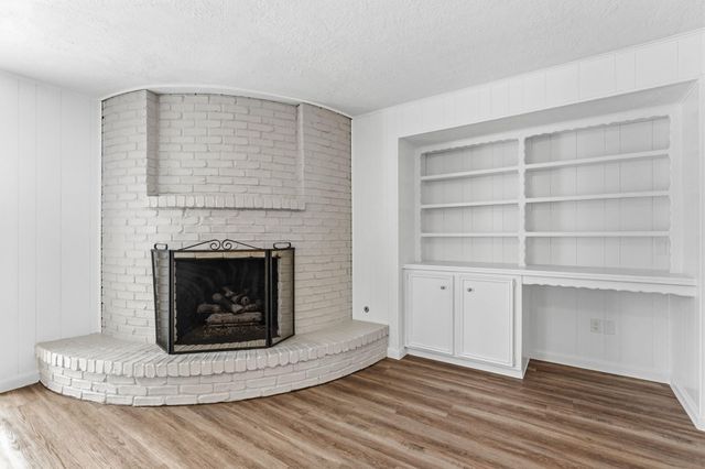 210 Bybee Drive, Conroe, TX 77301