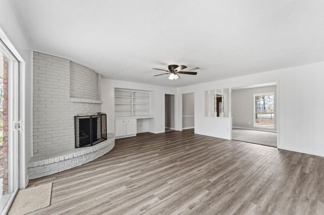 210 Bybee Drive, Conroe, TX 77301