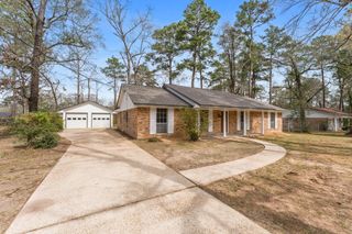210 Bybee Drive, Conroe, TX 77301