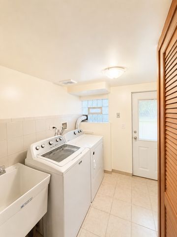 116 N May Street, Addison, IL 60101