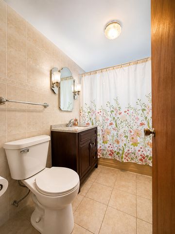116 N May Street, Addison, IL 60101