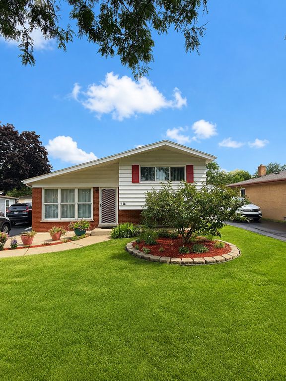 116 N May Street, Addison, IL 60101