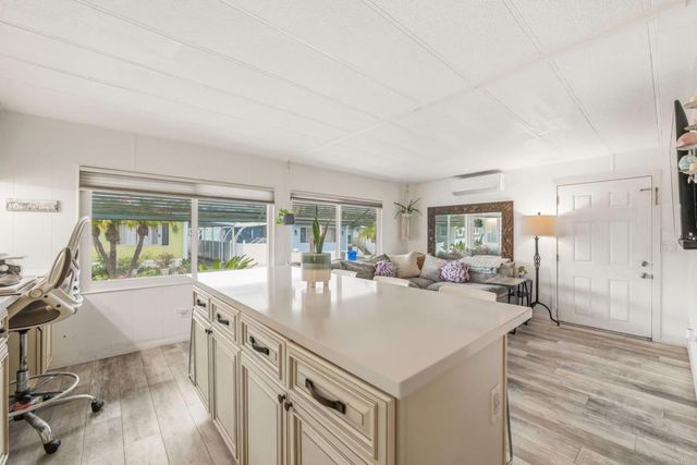 33 Parkwood Lane, Oceanside, CA 92054