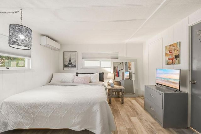 33 Parkwood Lane, Oceanside, CA 92054