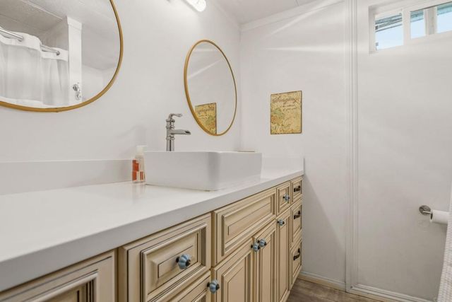 33 Parkwood Lane, Oceanside, CA 92054