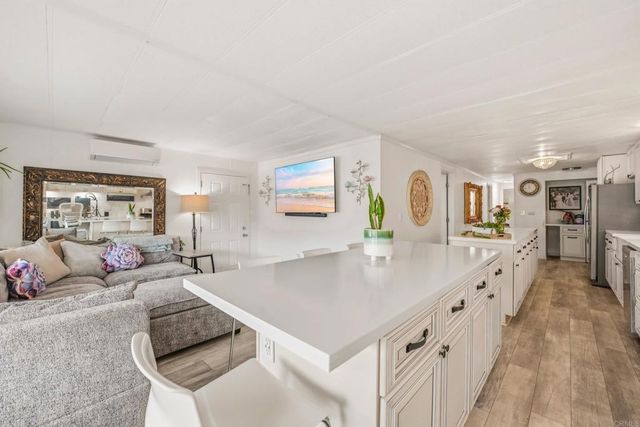 33 Parkwood Lane, Oceanside, CA 92054