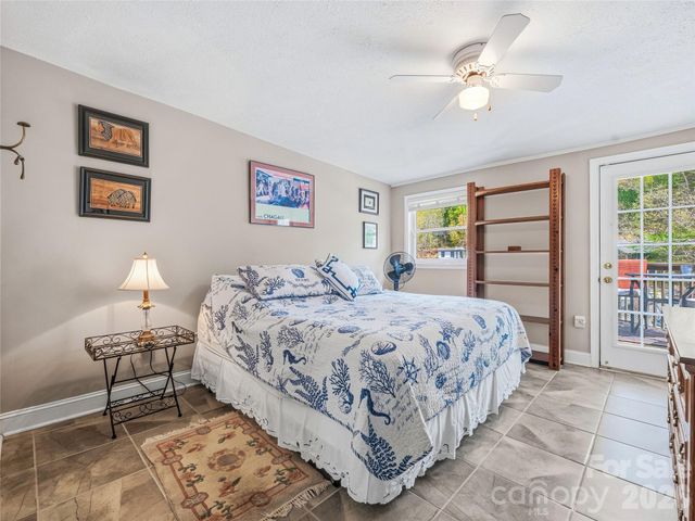 102 Havnaers Point, Lake Lure, NC 28746