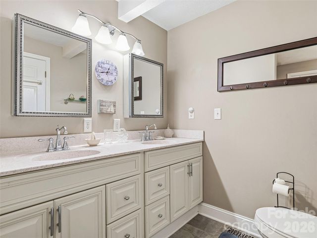 102 Havnaers Point, Lake Lure, NC 28746