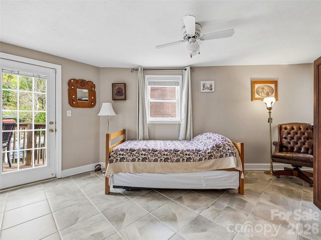 102 Havnaers Point, Lake Lure, NC 28746