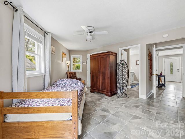102 Havnaers Point, Lake Lure, NC 28746