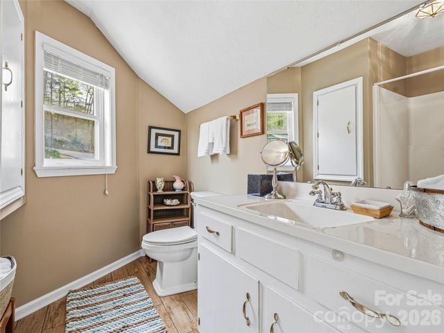 102 Havnaers Point, Lake Lure, NC 28746