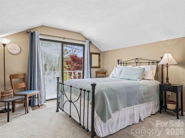 102 Havnaers Point, Lake Lure, NC 28746