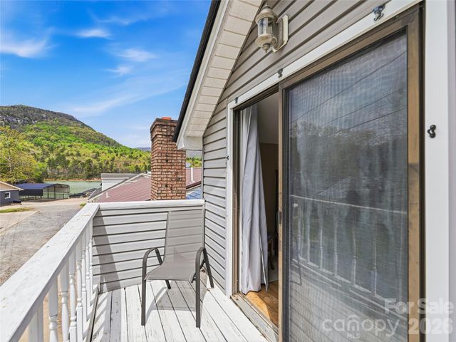 102 Havnaers Point, Lake Lure, NC 28746
