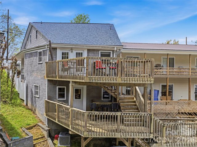 102 Havnaers Point, Lake Lure, NC 28746