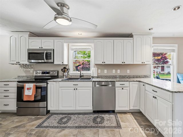 102 Havnaers Point, Lake Lure, NC 28746