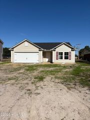 106 W Nelson Street, Robersonville, NC 27871