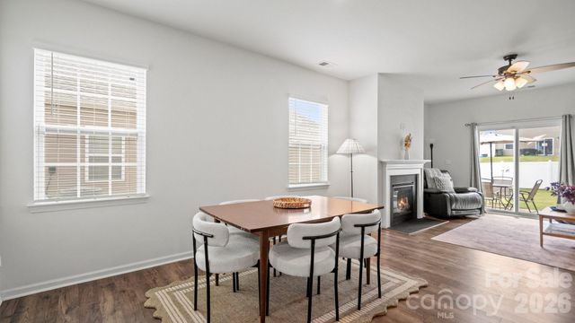110 Meadow View Drive, Statesville, NC 28677
