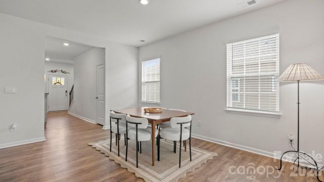 110 Meadow View Drive, Statesville, NC 28677