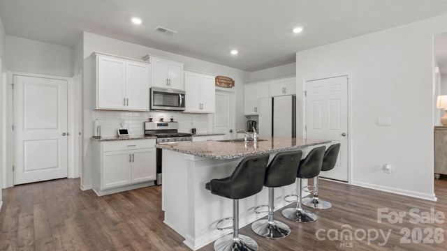 110 Meadow View Drive, Statesville, NC 28677
