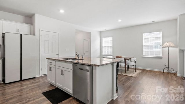 110 Meadow View Drive, Statesville, NC 28677