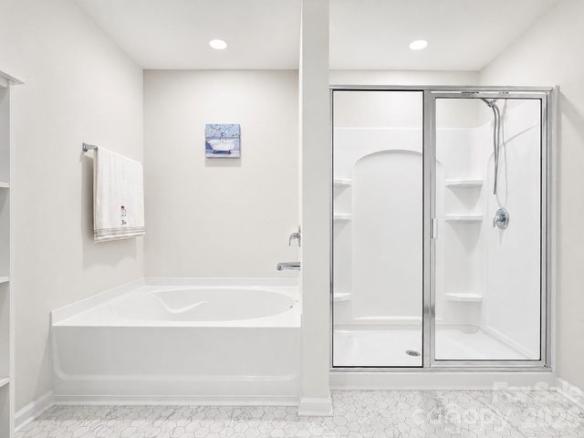 110 Meadow View Drive, Statesville, NC 28677