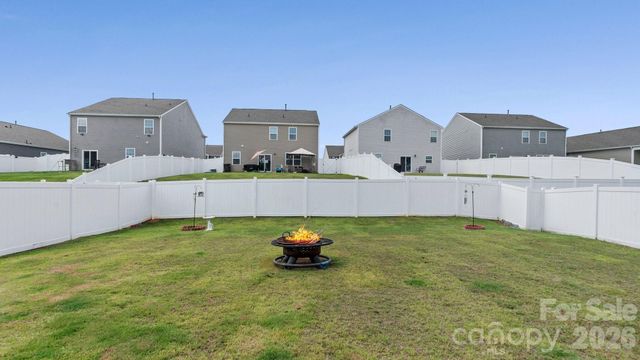 110 Meadow View Drive, Statesville, NC 28677