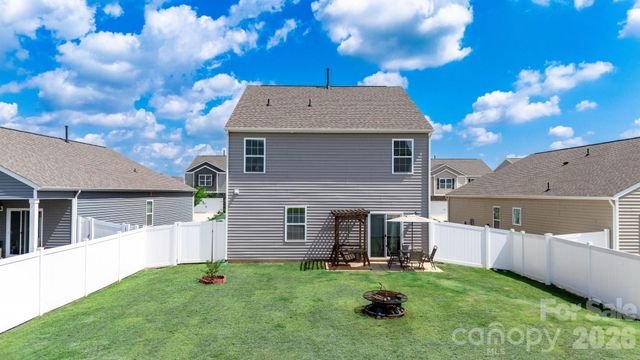 110 Meadow View Drive, Statesville, NC 28677
