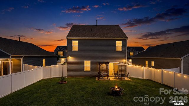 110 Meadow View Drive, Statesville, NC 28677