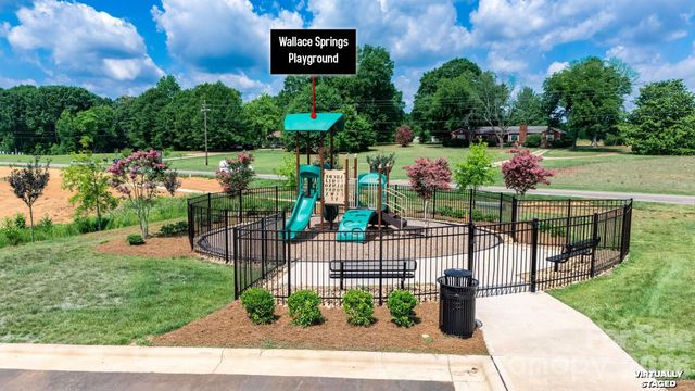 110 Meadow View Drive, Statesville, NC 28677