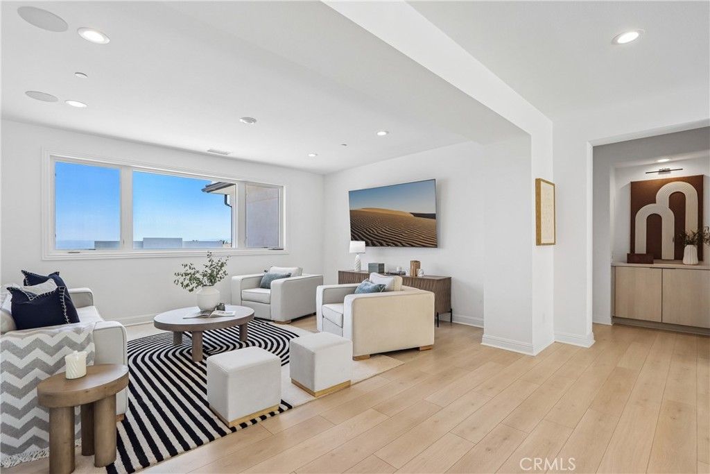 Image 10 of property listing at 20224 W Marlow Lane, Porter Ranch, CA 91326