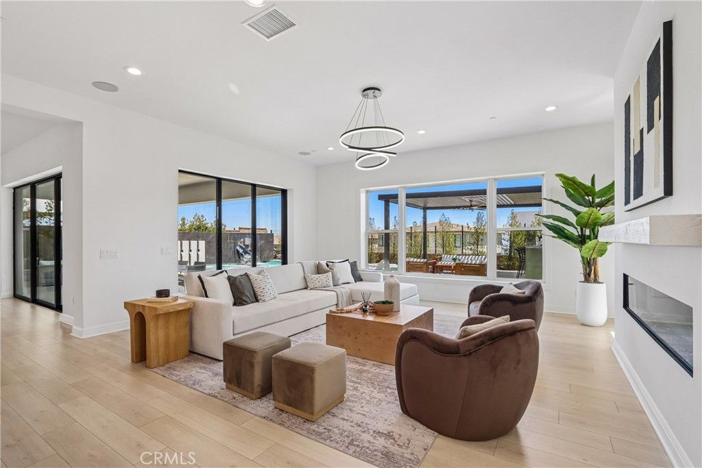 Image 12 of property listing at 20224 W Marlow Lane, Porter Ranch, CA 91326