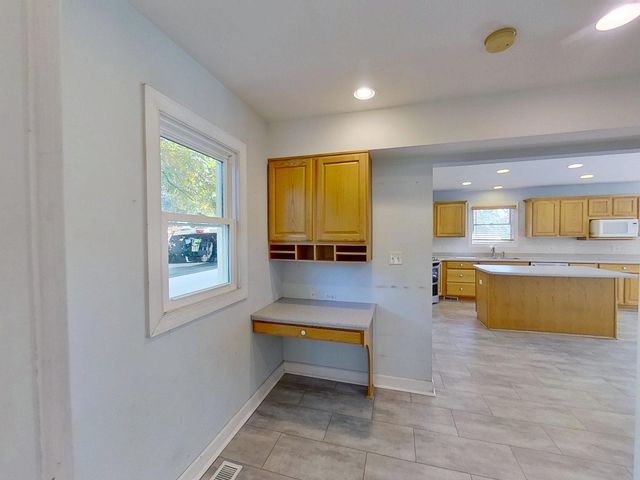 305 N Charlotte Street, Lombard, IL 60148