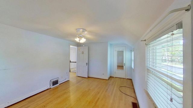 305 N Charlotte Street, Lombard, IL 60148