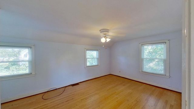 305 N Charlotte Street, Lombard, IL 60148