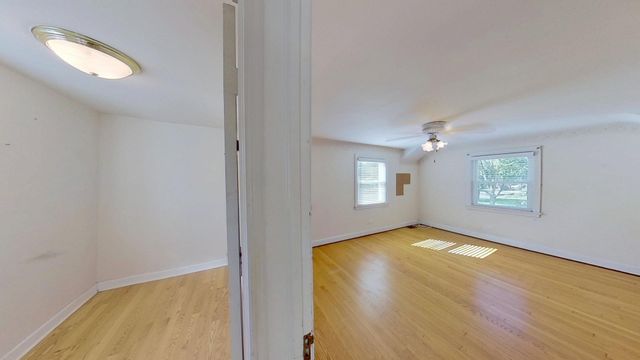 305 N Charlotte Street, Lombard, IL 60148