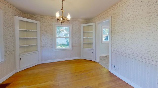 305 N Charlotte Street, Lombard, IL 60148