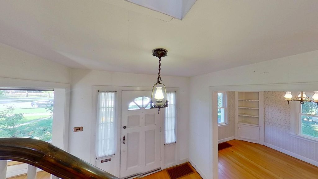305 N Charlotte Street, Lombard, IL 60148 — photo 2