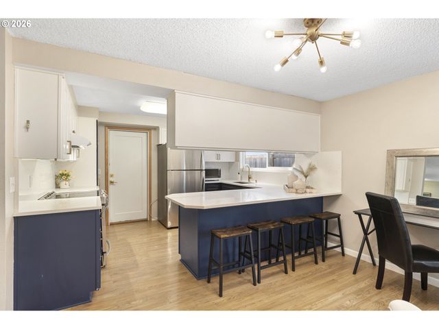 8820 Sw NISQUALLY Ct, Tualatin, OR 97062