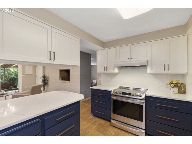 8820 Sw NISQUALLY Ct, Tualatin, OR 97062