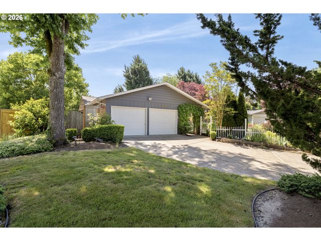8820 Sw NISQUALLY Ct, Tualatin, OR 97062