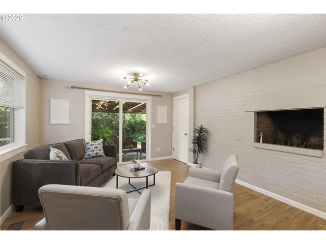 8820 Sw NISQUALLY Ct, Tualatin, OR 97062