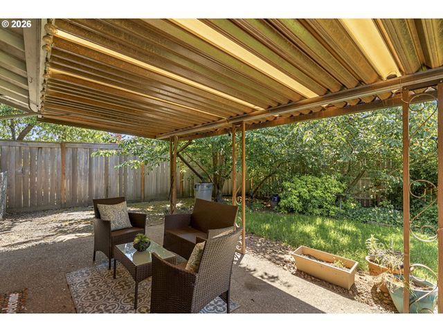 8820 Sw NISQUALLY Ct, Tualatin, OR 97062