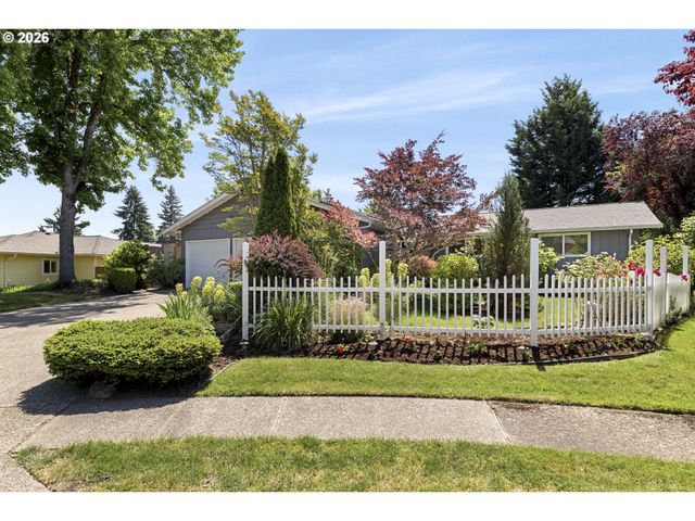 8820 Sw NISQUALLY Ct, Tualatin, OR 97062