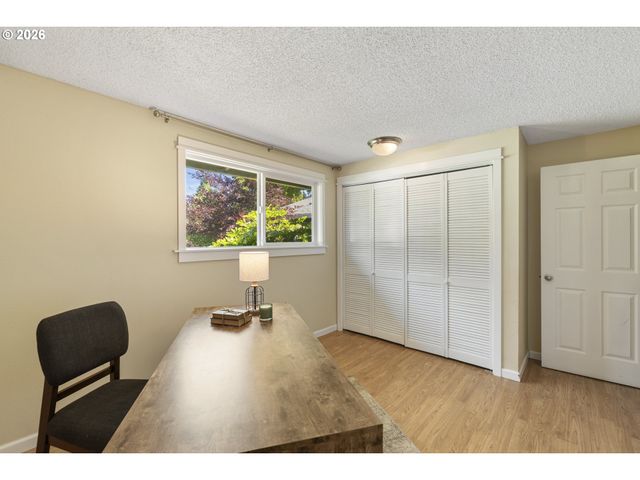 8820 Sw NISQUALLY Ct, Tualatin, OR 97062